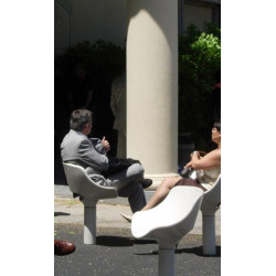 Sol - chaise en béton