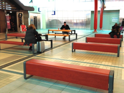 Tables de pique-nique Miramondo Outline pour la gare centrale d'Utrecht NL