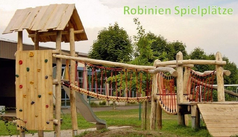 Naturnahe Spielplätze - Spielplatzgeräte aus Robinien-Holz